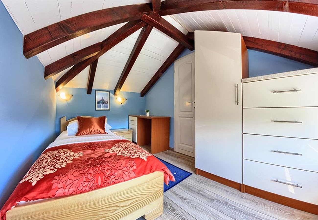 Villa a Okrug Gornji - Ferienhaus 5243 für 8 Pers