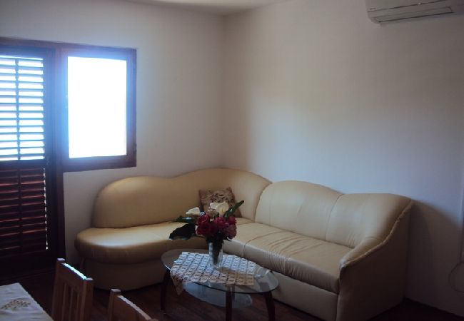Apartament w Bibinje - Apartament w Bibinje z Widok na morze, balkon, Klimatyzacja, WIFI (59-2) Apartament w Bibinje - Apartament w Bibinje z Widok na morze, balkon, Klimatyzacja, WIFI (59-2)