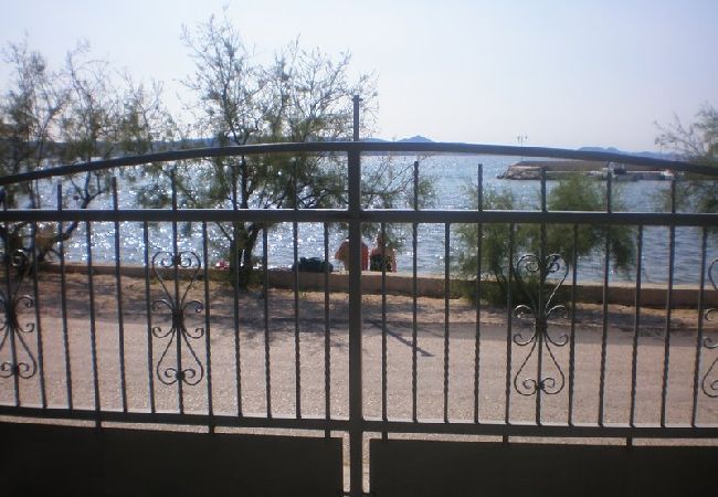 Studio w Bibinje - Apartament Studio w Bibinje z Widok na morze, balkon, Klimatyzacja, WIFI (59-3) Studio w Bibinje - Apartament Studio w Bibinje z Widok na morze, balkon, Klimatyzacja, WIFI (59-3)