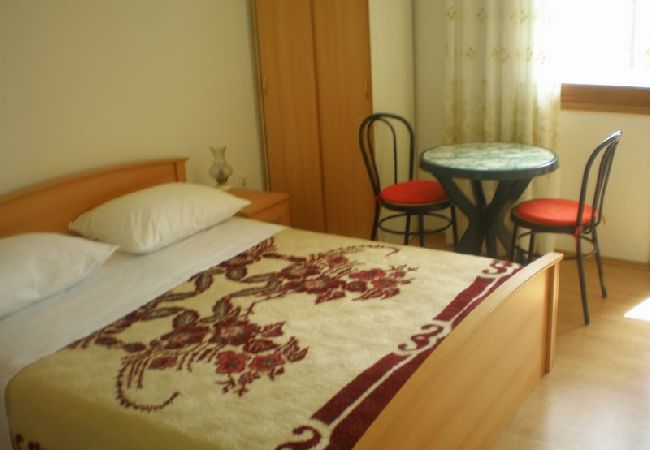 Studio w Bibinje - Apartament Studio w Bibinje z Widok na morze, taras, Klimatyzacja, WIFI (59-4) Studio w Bibinje - Apartament Studio w Bibinje z Widok na morze, taras, Klimatyzacja, WIFI (59-4)