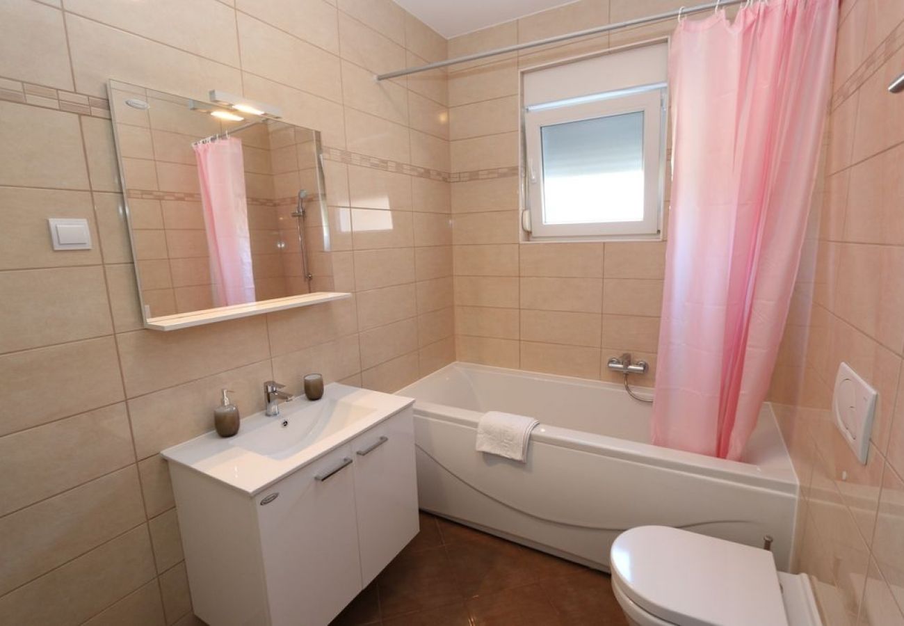 Apartament w Medulin - Apartament w Medulin z taras, Klimatyzacja, WIFI, Pralka (64-1)