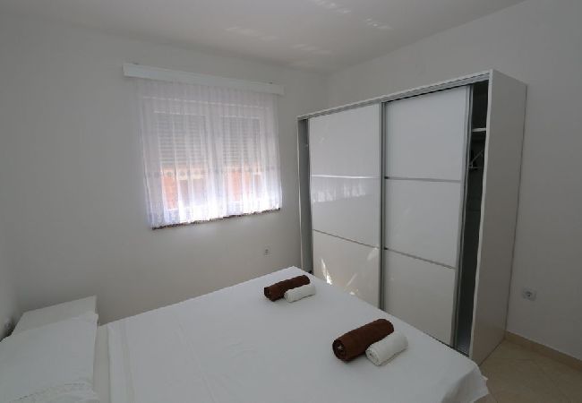 Apartament w Medulin - Apartament w Medulin z taras, Klimatyzacja, WIFI (64-2) Apartament w Medulin - Apartament w Medulin z taras, Klimatyzacja, WIFI (64-2)