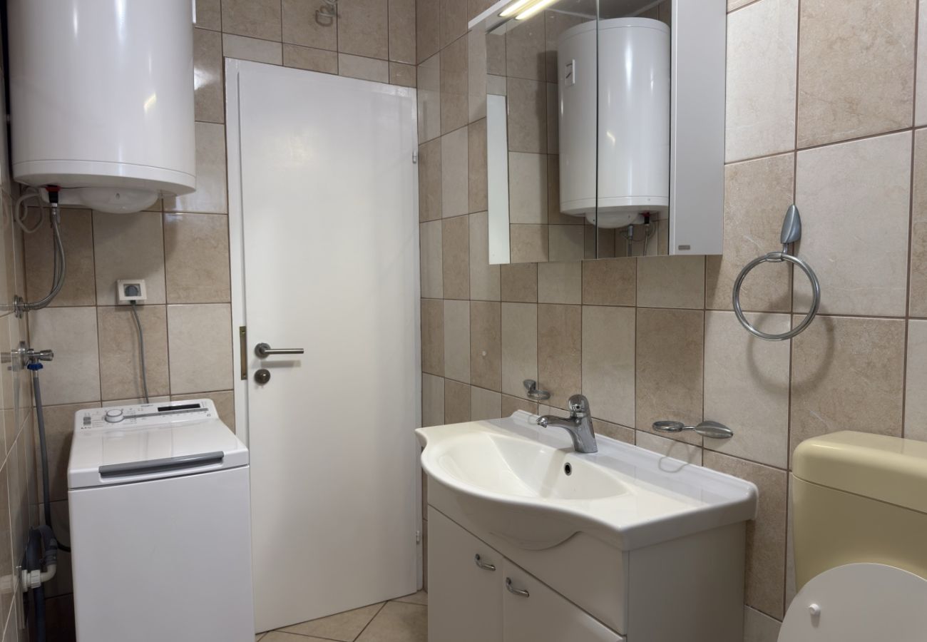 Apartament w Tribunj - Apartament w Tribunj z Widok na morze, taras, Klimatyzacja, WIFI (68-2)