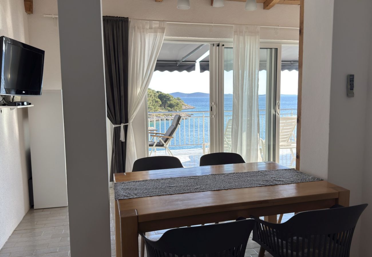 Apartament w Tribunj - Apartament w Tribunj z Widok na morze, taras, Klimatyzacja, WIFI (68-2)