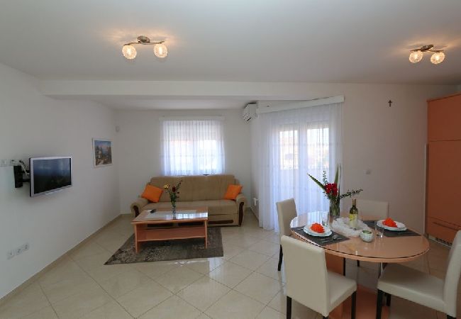 Apartament w Medulin - Apartament w Medulin z taras, Klimatyzacja, WIFI, Pralka (64-5) Apartament w Medulin - Apartament w Medulin z taras, Klimatyzacja, WIFI, Pralka (64-5)
