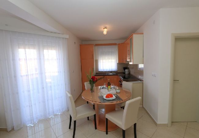 Apartament w Medulin - Apartament w Medulin z taras, Klimatyzacja, WIFI, Pralka (64-5) Apartament w Medulin - Apartament w Medulin z taras, Klimatyzacja, WIFI, Pralka (64-5)