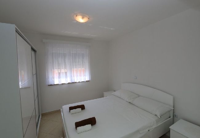 Apartament w Medulin - Apartament w Medulin z taras, Klimatyzacja, WIFI, Pralka (64-5) Apartament w Medulin - Apartament w Medulin z taras, Klimatyzacja, WIFI, Pralka (64-5)