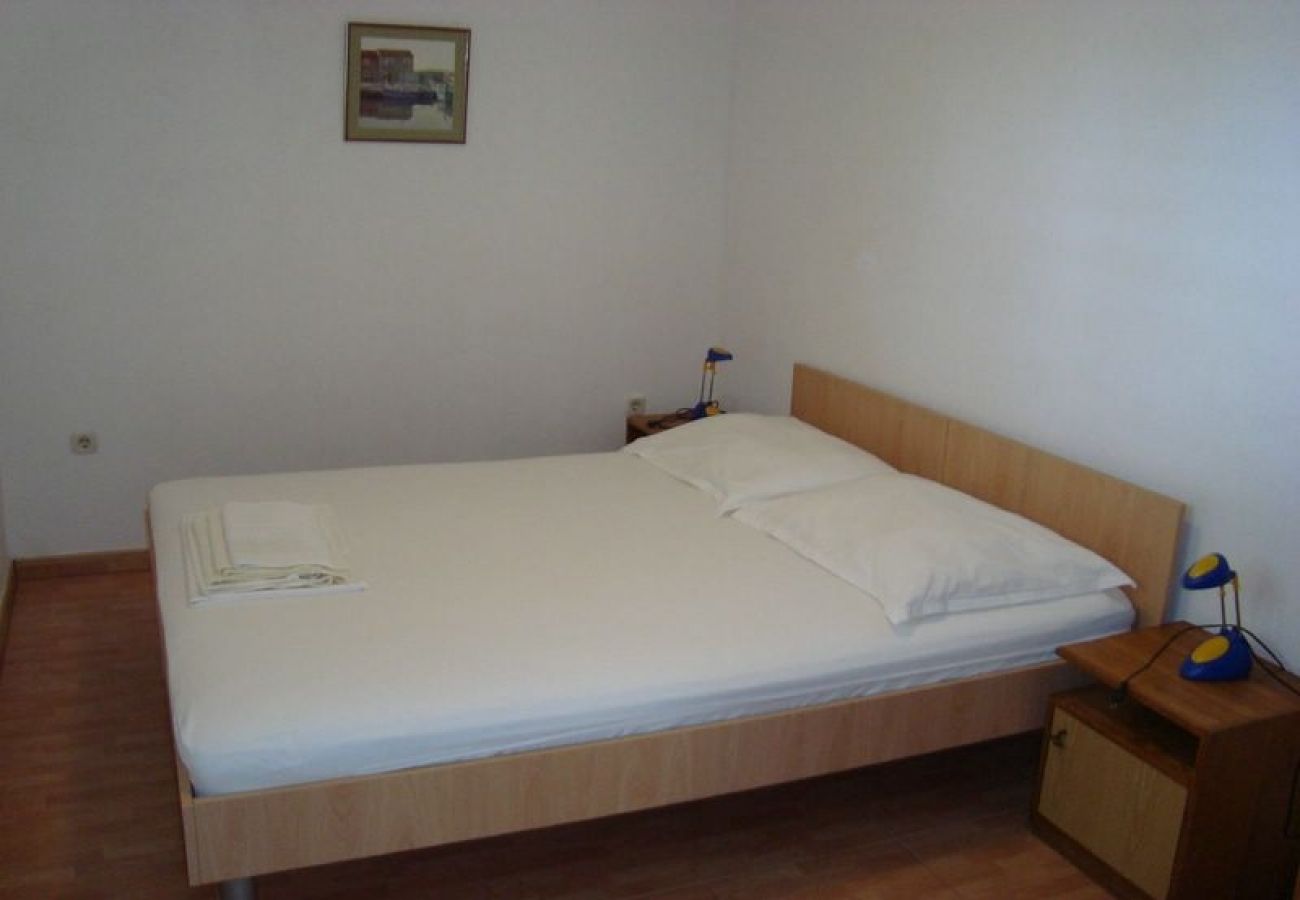 Apartament w Brela - Apartament w Brela z Widok na morze, balkon, Klimatyzacja, WIFI (75-1)