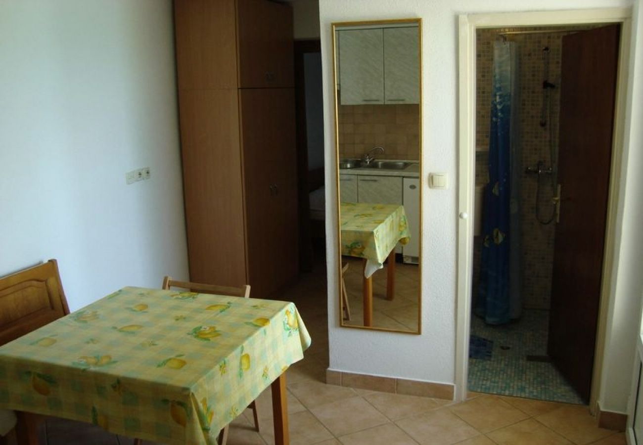 Apartament w Brela - Apartament w Brela z Widok na morze, balkon, Klimatyzacja, WIFI (75-1)