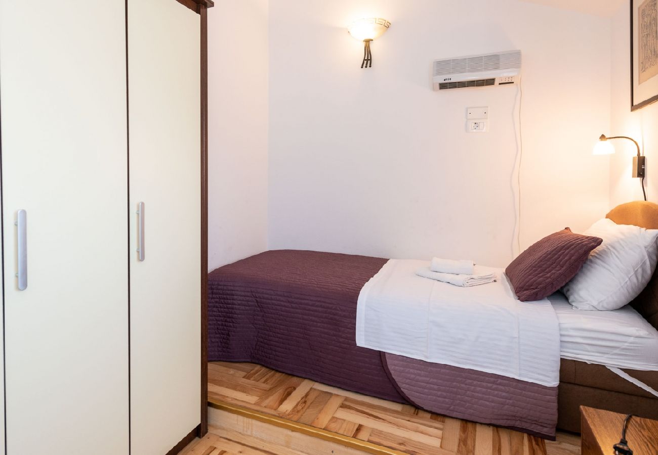 Apartament w Rovinj - Apartament w Rovinj z Widok na morze, taras, Klimatyzacja, WIFI (96-5)