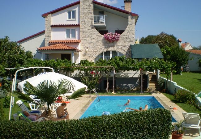 Apartament w Medulin - Apartament w Medulin z Widok na morze, balkon, Klimatyzacja, WIFI (5216-6) Apartament w Medulin - Apartament w Medulin z Widok na morze, balkon, Klimatyzacja, WIFI (5216-6)