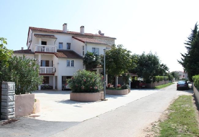 Apartament w Medulin - Apartament w Medulin z Widok na morze, balkon, Klimatyzacja, WIFI (5216-6) Apartament w Medulin - Apartament w Medulin z Widok na morze, balkon, Klimatyzacja, WIFI (5216-6)