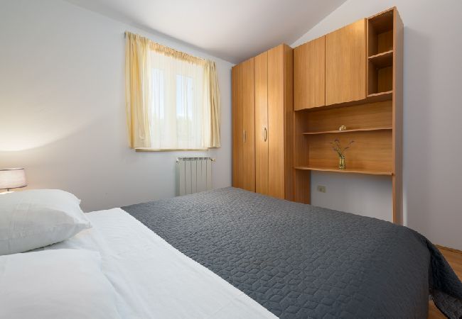 Apartament w Bašanija - Apartament w Bašanija z taras, Klimatyzacja, WIFI, Zmywarka (113-4) Apartament w Bašanija - Apartament w Bašanija z taras, Klimatyzacja, WIFI, Zmywarka (113-4)