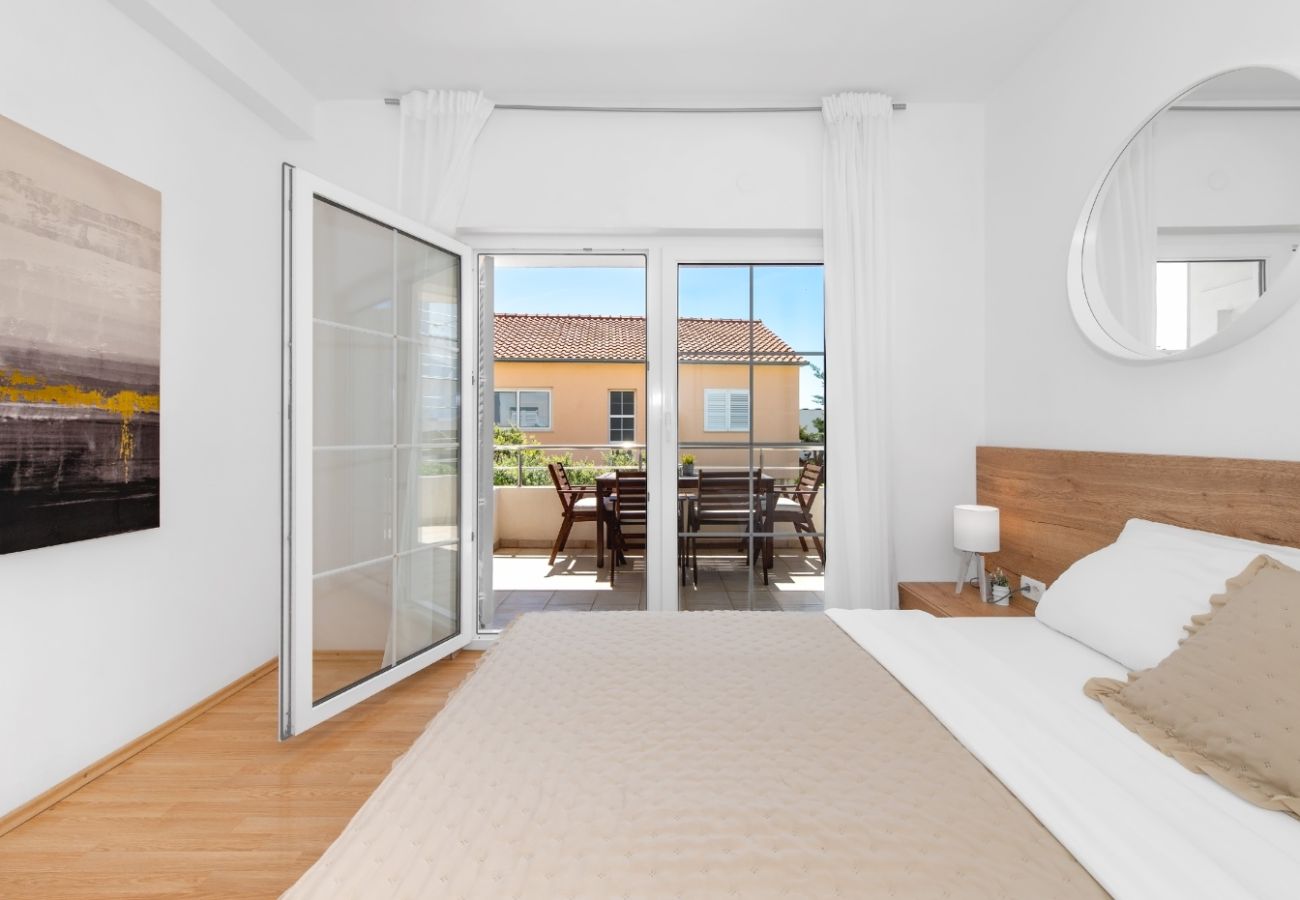 Apartament w Vodice - Apartament w Vodice z Widok na morze, taras, Klimatyzacja, WIFI (94-1)