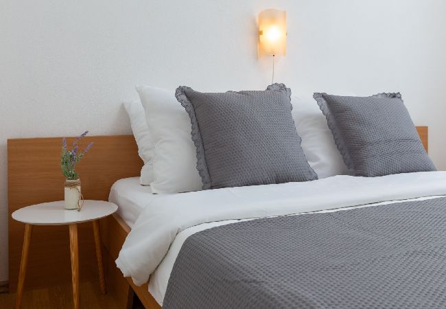 Apartament w Vodice - Apartament w Vodice z Widok na morze, taras, Klimatyzacja, WIFI (94-5) Apartament w Vodice - Apartament w Vodice z Widok na morze, taras, Klimatyzacja, WIFI (94-5)