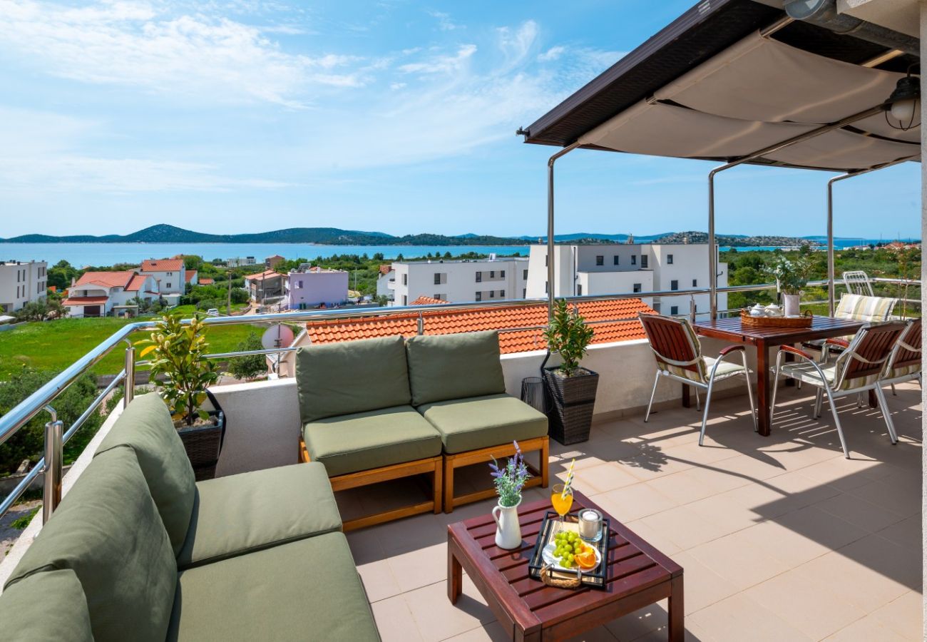 Apartament w Vodice - Apartament w Vodice z Widok na morze, taras, Klimatyzacja, WIFI (94-9)