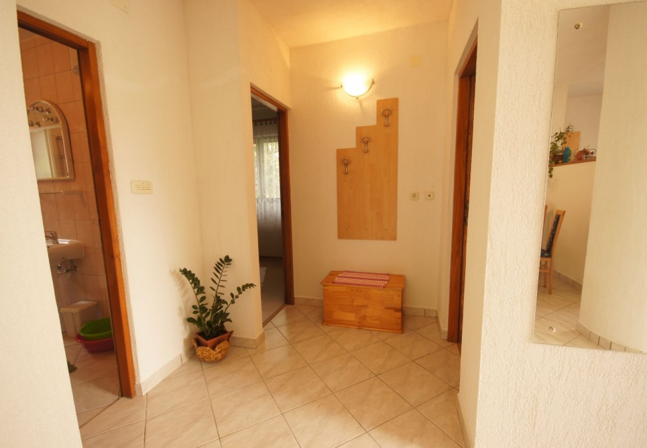 Apartament w Murter - Apartament w Murter z taras, Klimatyzacja, WIFI, Pralka (125-3)