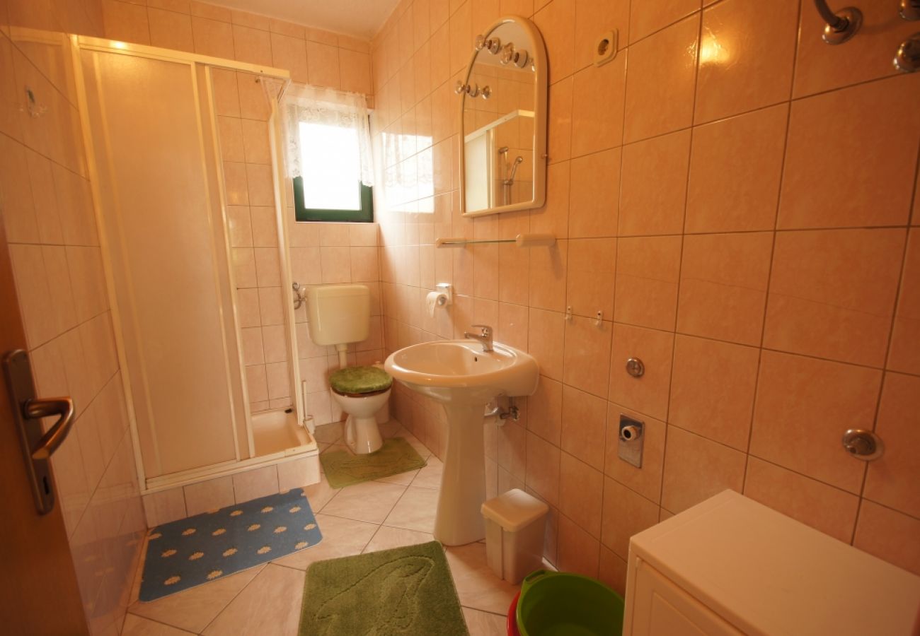 Apartament w Murter - Apartament w Murter z taras, Klimatyzacja, WIFI, Pralka (125-3)