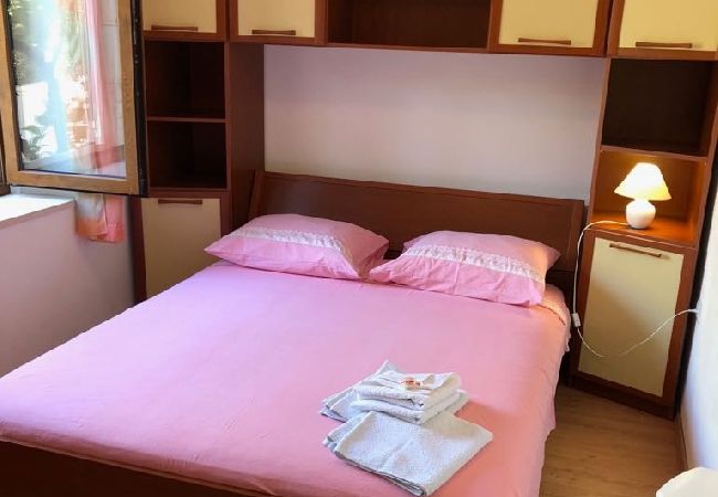 Apartament w Lumbarda - Apartament w Lumbarda z Widok na morze, taras, Klimatyzacja, WIFI (128-1) Apartament w Lumbarda - Apartament w Lumbarda z Widok na morze, taras, Klimatyzacja, WIFI (128-1)