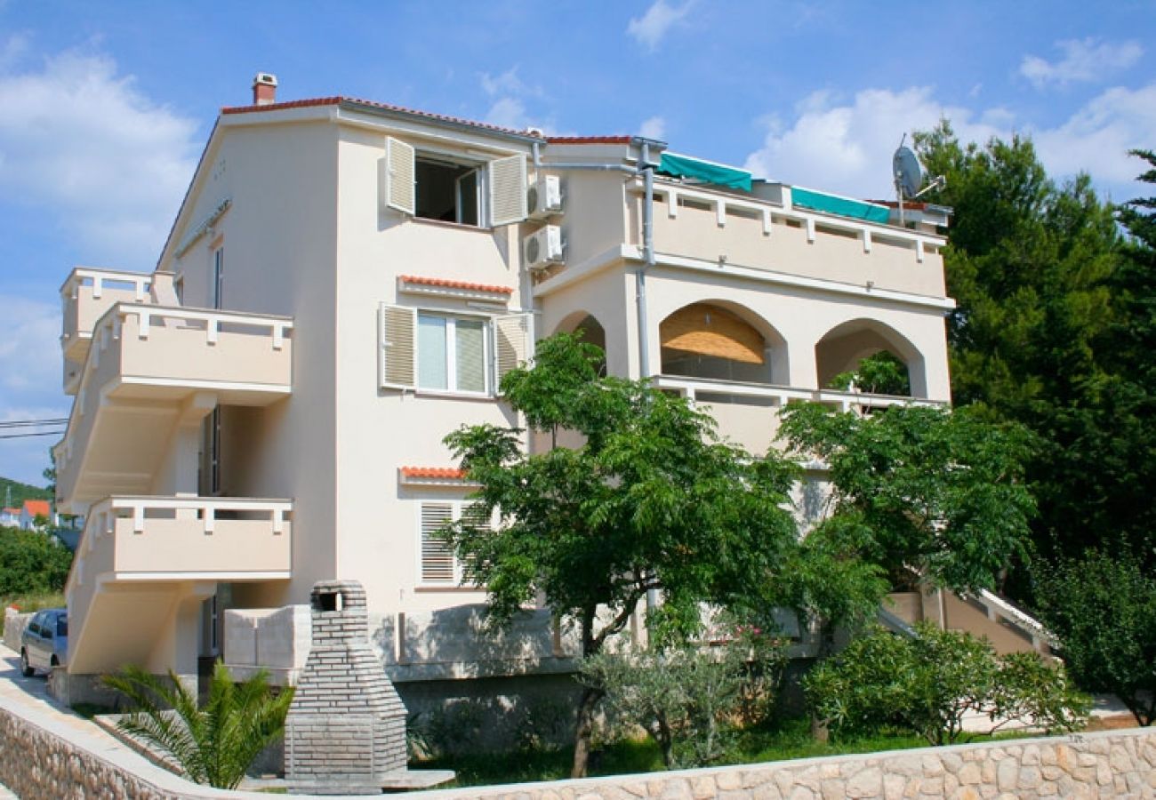 Apartament w Stara Novalja - Apartament w Stara Novalja z Widok na morze, taras, Klimatyzacja, WIFI (133-2)