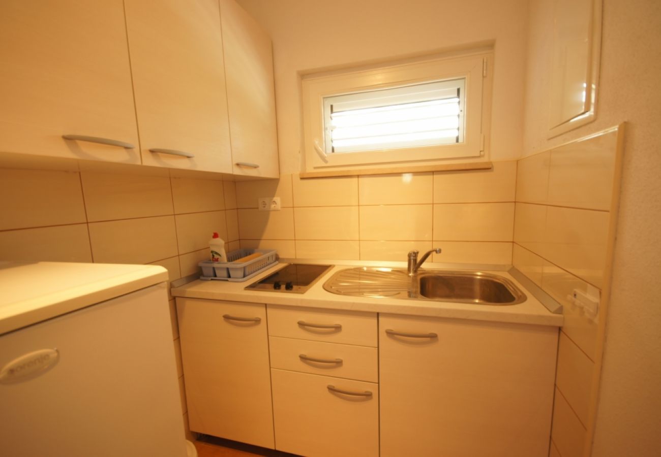 Apartament w Brela - Apartament w Brela z Widok na morze, taras, Klimatyzacja, WIFI (75-2)