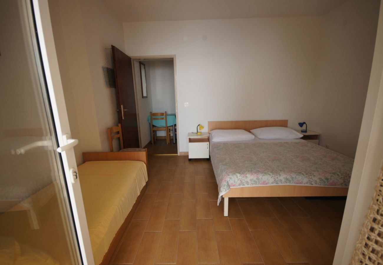 Apartament w Brela - Apartament w Brela z Widok na morze, taras, Klimatyzacja, WIFI (75-2)