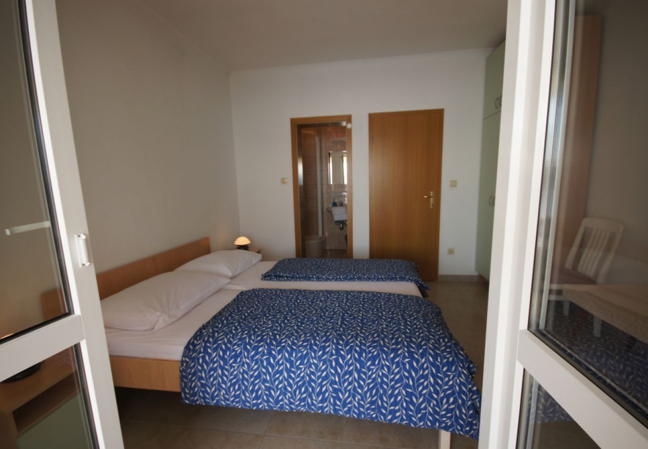 Apartament w Brela - Apartament w Brela z Widok na morze, taras, Klimatyzacja, WIFI (75-5)