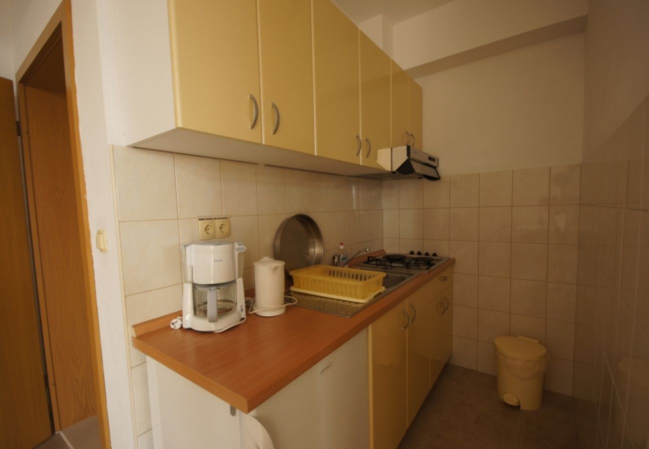 Apartament w Brela - Apartament w Brela z Widok na morze, taras, Klimatyzacja, WIFI (75-6)