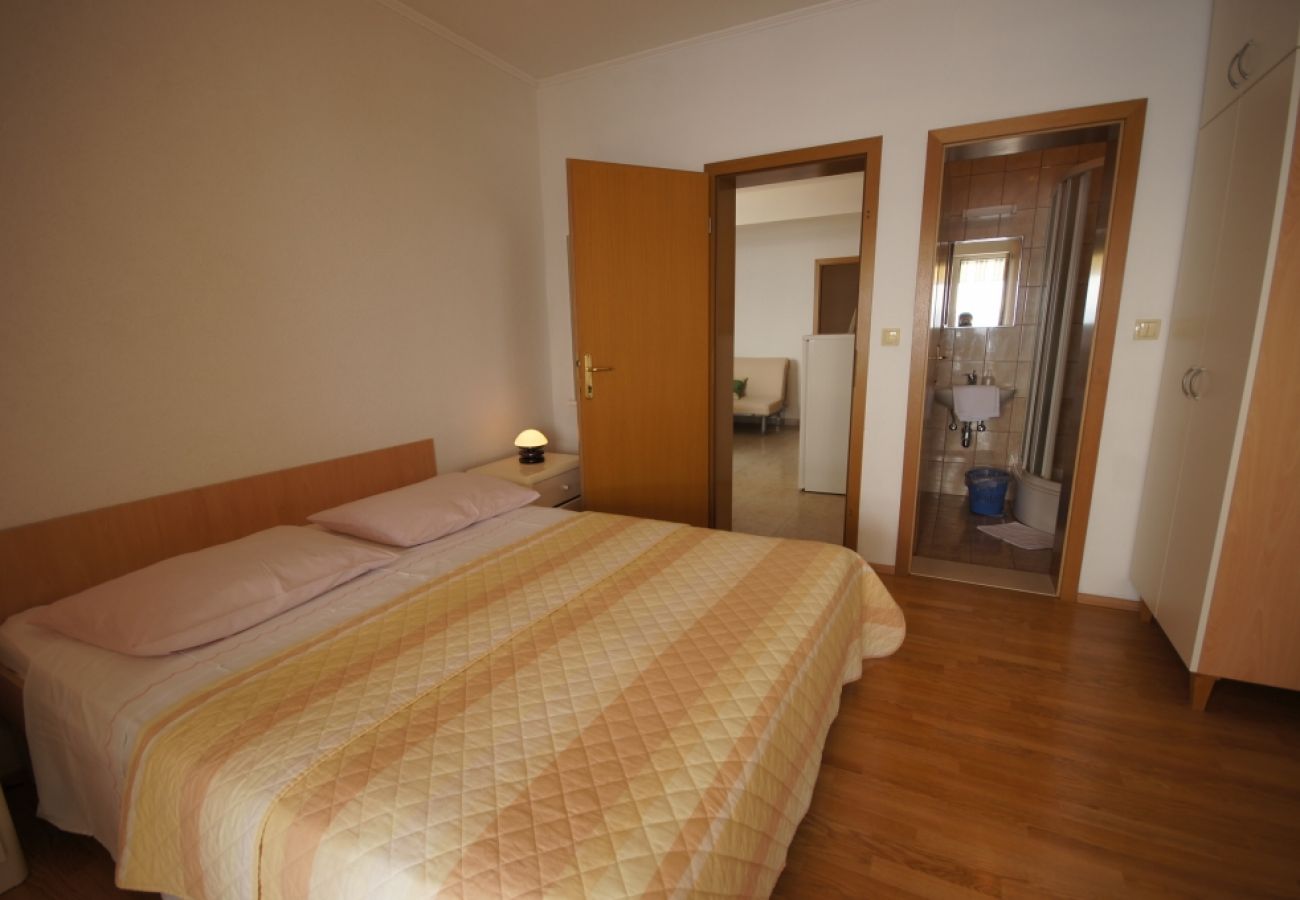 Apartament w Brela - Apartament w Brela z Widok na morze, taras, Klimatyzacja, WIFI (75-6)