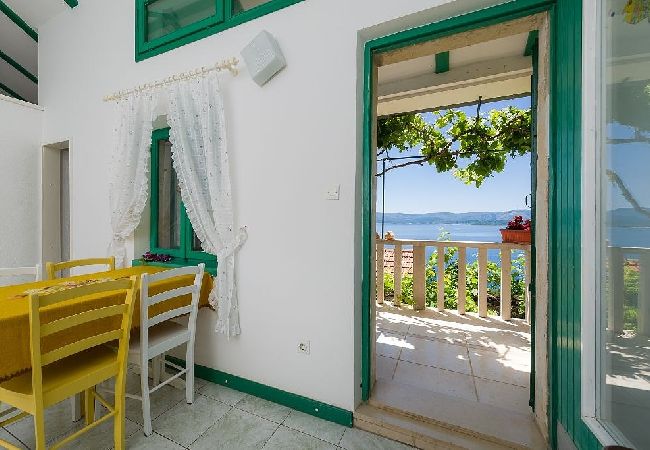 Apartament w Murvica - Apartament w Murvica z Widok na morze, taras, Klimatyzacja, WIFI (146-2) Apartament w Murvica - Apartament w Murvica z Widok na morze, taras, Klimatyzacja, WIFI (146-2)