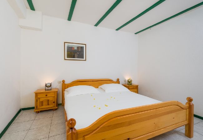 Apartament w Murvica - Apartament w Murvica z Widok na morze, taras, Klimatyzacja, WIFI (146-5) Apartament w Murvica - Apartament w Murvica z Widok na morze, taras, Klimatyzacja, WIFI (146-5)