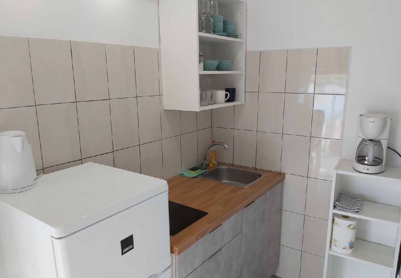 Apartament w Omiš - Apartament w Omiš z Widok na morze, taras, WIFI (161-2)