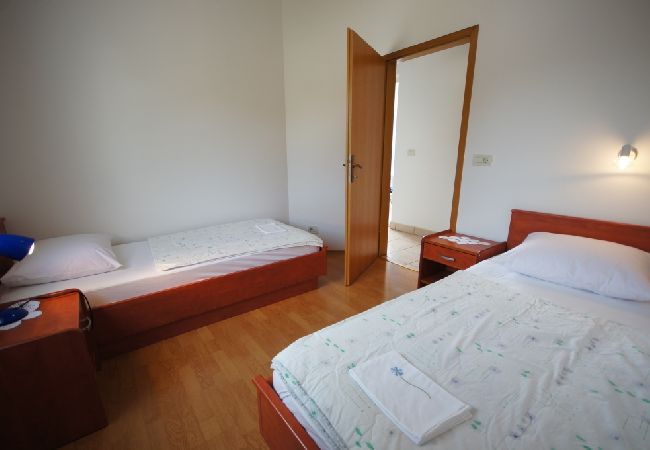 Apartament w Stara Novalja - Apartament w Stara Novalja z Widok na morze, Loggia, Klimatyzacja, WIFI (183-1) Apartament w Stara Novalja - Apartament w Stara Novalja z Widok na morze, Loggia, Klimatyzacja, WIFI (183-1)