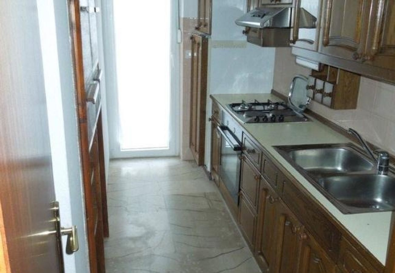 Apartament w Duce - Apartament w Duće z Widok na morze, taras, Klimatyzacja, WIFI (192-2)