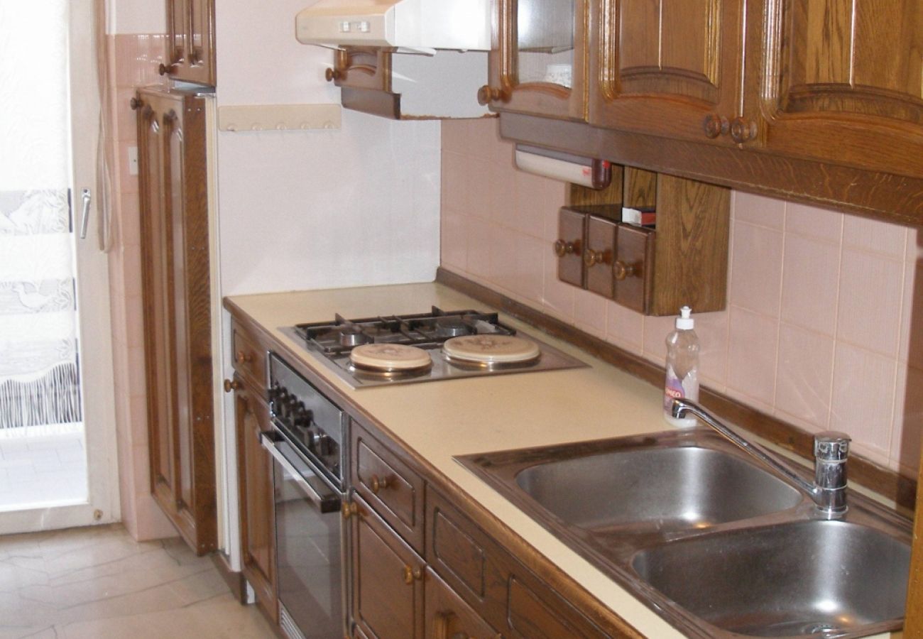 Apartament w Duce - Apartament w Duće z Widok na morze, taras, Klimatyzacja, WIFI (192-2)