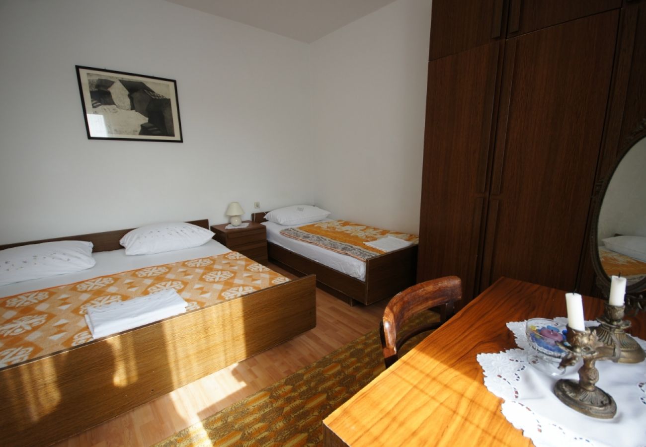 Apartament w Stara Novalja - Apartament w Stara Novalja z Widok na morze, taras, Klimatyzacja, WIFI (183-3)