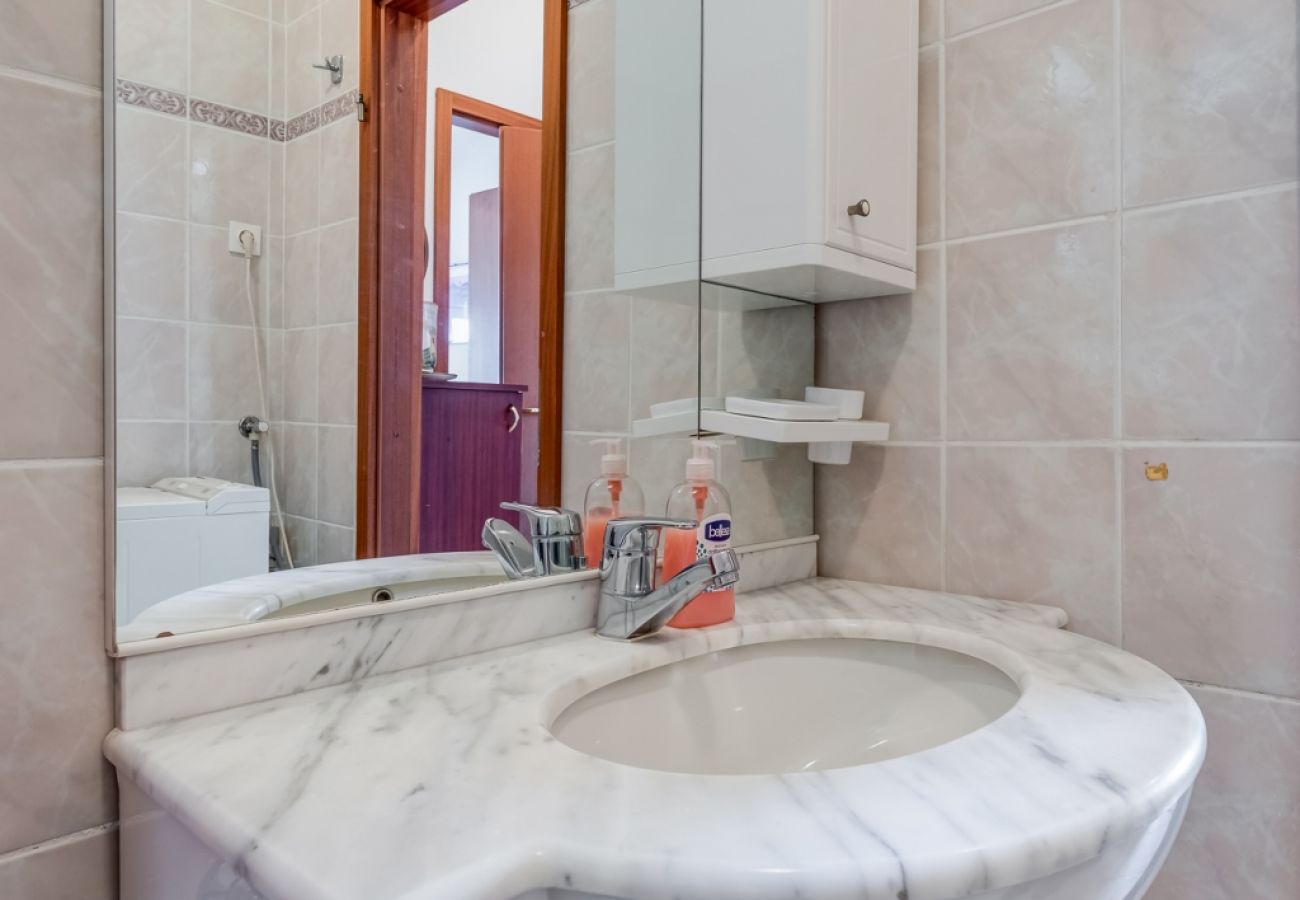 Apartament w Pisak - Apartament w Pisak z Widok na morze, taras, Klimatyzacja, WIFI (196-2)