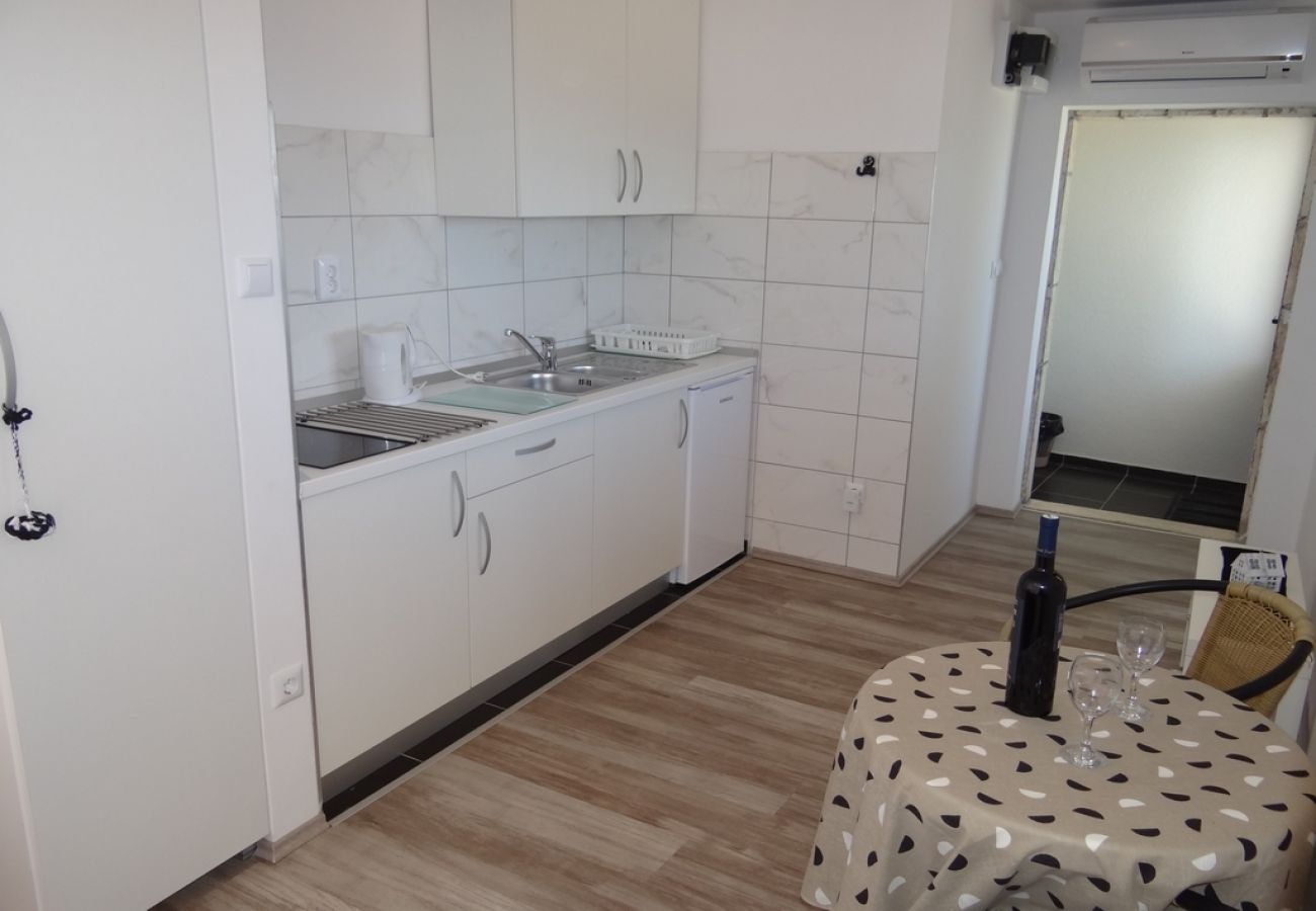 Studio w Hvar - Apartament Studio w Hvar z Widok na morze, taras, Klimatyzacja, WIFI (199-1)