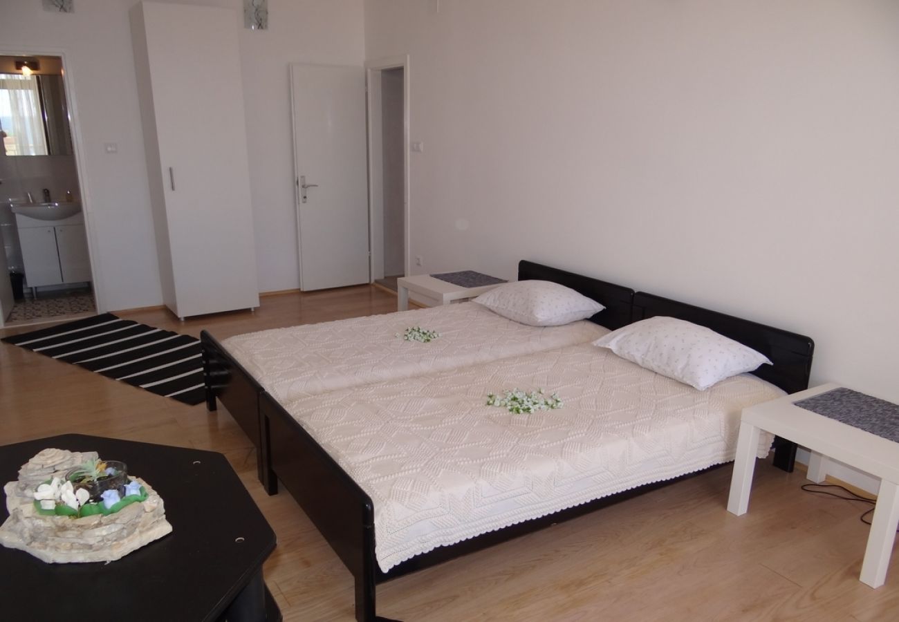 Apartament w Hvar - Apartament w Hvar z Widok na morze, taras, Klimatyzacja, WIFI (199-2)