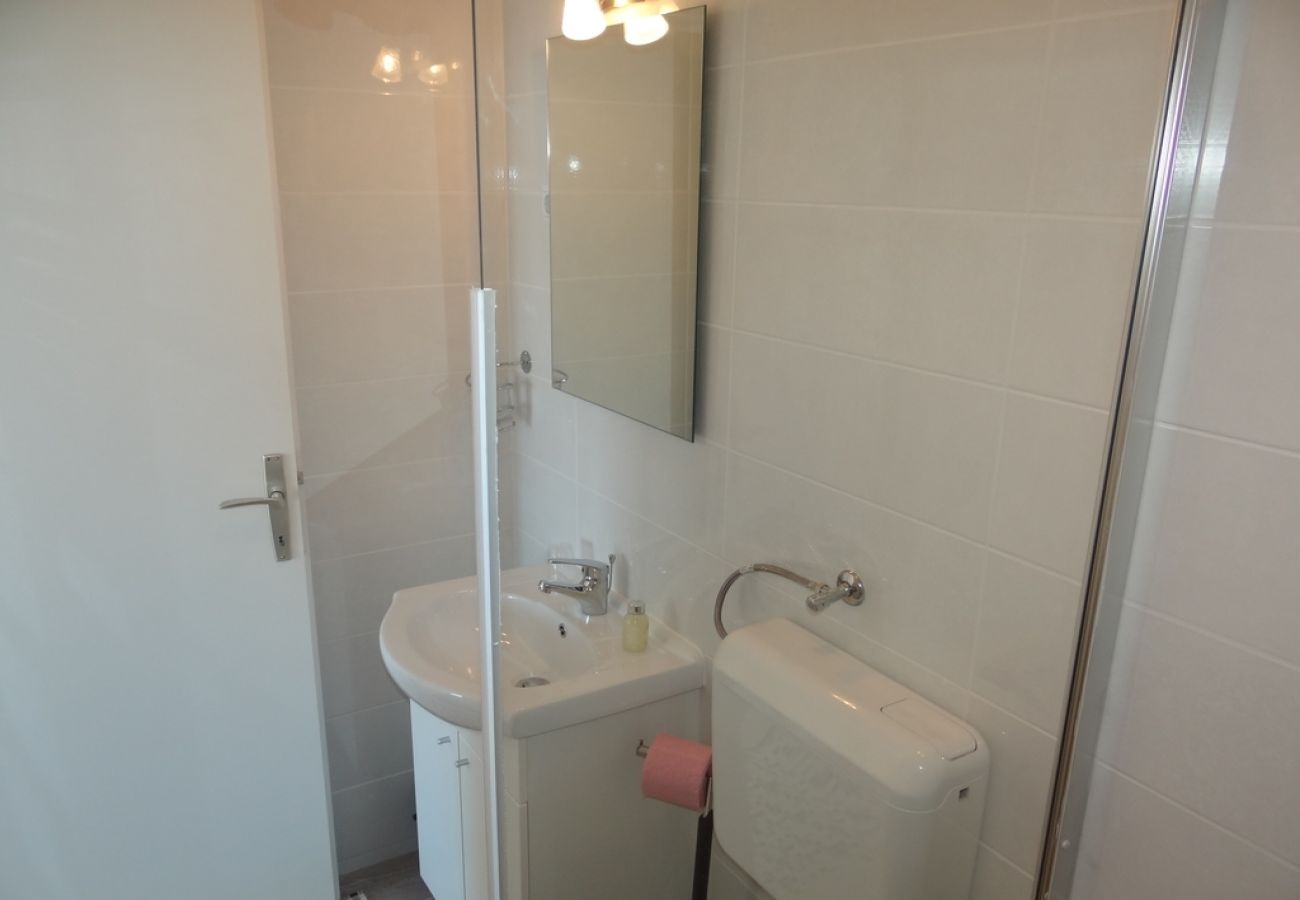 Apartament w Hvar - Apartament w Hvar z Widok na morze, taras, Klimatyzacja, WIFI (199-2)