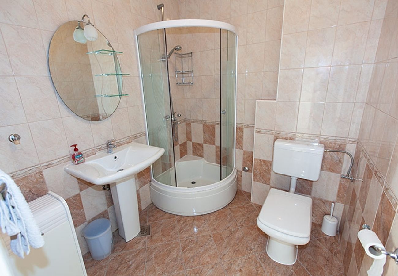 Apartament w Tucepi - Apartament w Tučepi z taras, Klimatyzacja, WIFI, Pralka (202-4)