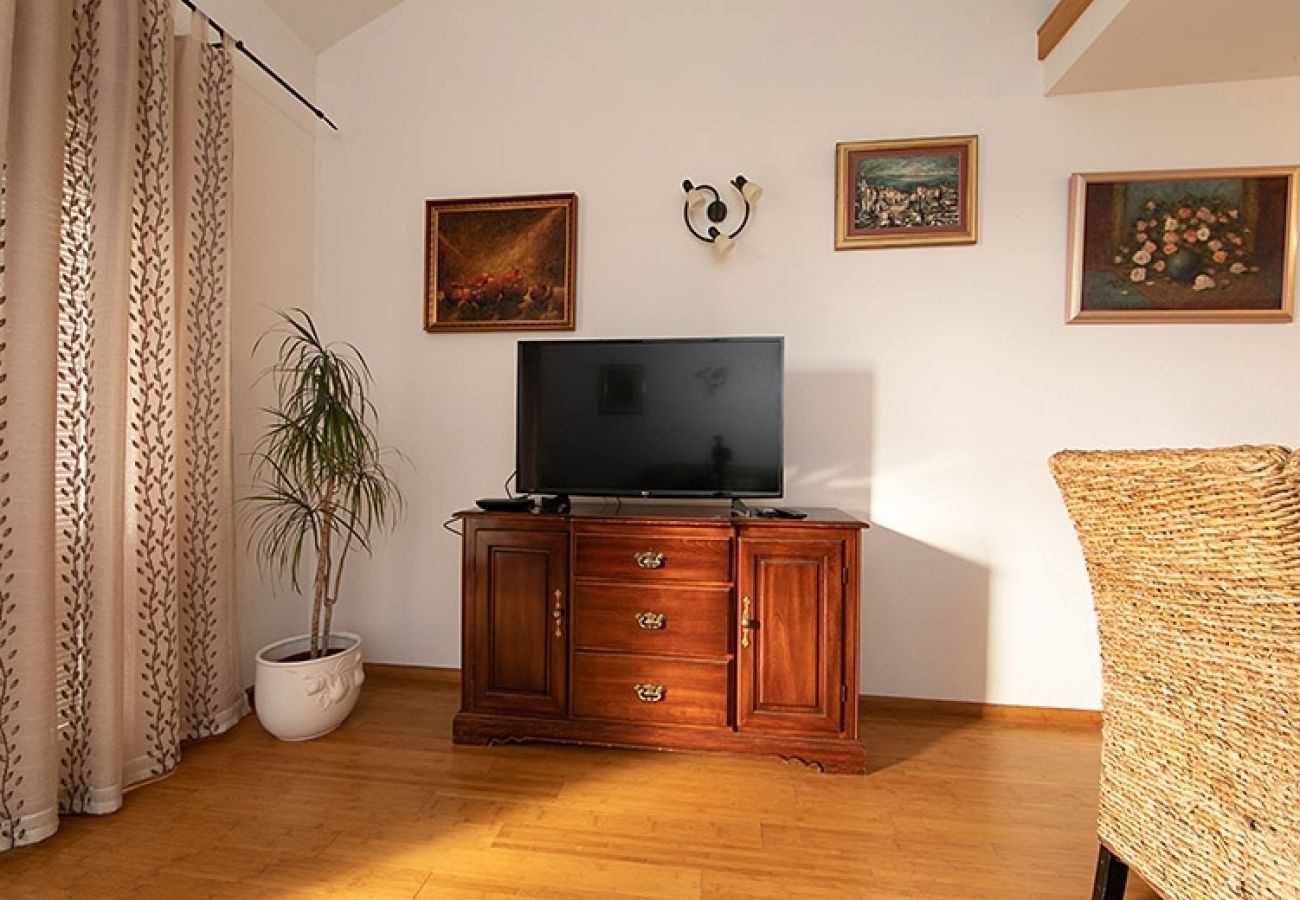 Apartament w Tucepi - Apartament w Tučepi z taras, Klimatyzacja, WIFI, Pralka (202-5)