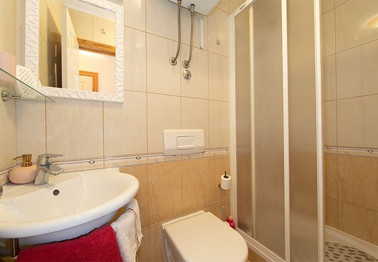 Apartament w Tucepi - Apartament w Tučepi z taras, Klimatyzacja, WIFI, Pralka (202-5)