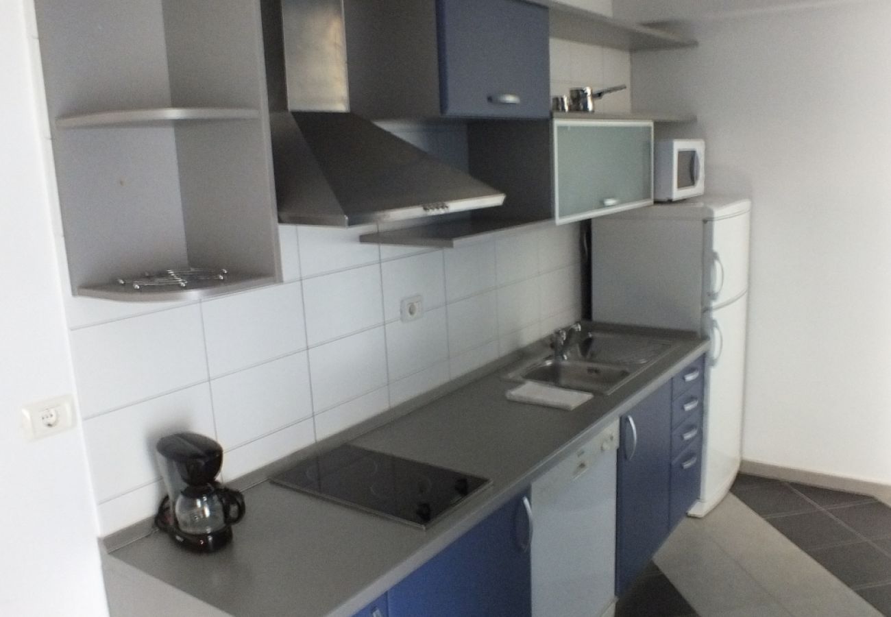 Apartament w Umag - Apartament w Umag z Widok na morze, balkon, Klimatyzacja, WIFI (235-1)