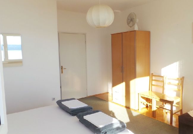 Apartament w Duce - Apartament w Duće z Widok na morze, balkon, Klimatyzacja, WIFI (237-1) Apartament w Duce - Apartament w Duće z Widok na morze, balkon, Klimatyzacja, WIFI (237-1)