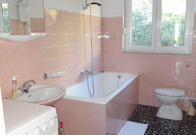 Apartament w Duce - Apartament w Duće z Widok na morze, balkon, Klimatyzacja, WIFI (237-1) Apartament w Duce - Apartament w Duće z Widok na morze, balkon, Klimatyzacja, WIFI (237-1)