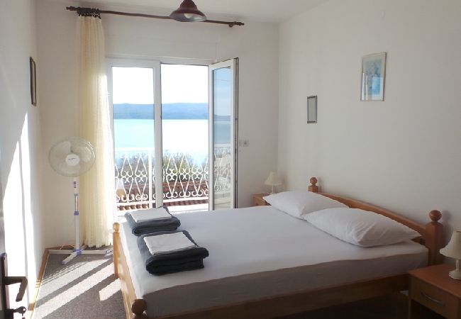 Apartament w Duce - Apartament w Duće z Widok na morze, balkon, Klimatyzacja, WIFI (237-1) Apartament w Duce - Apartament w Duće z Widok na morze, balkon, Klimatyzacja, WIFI (237-1)