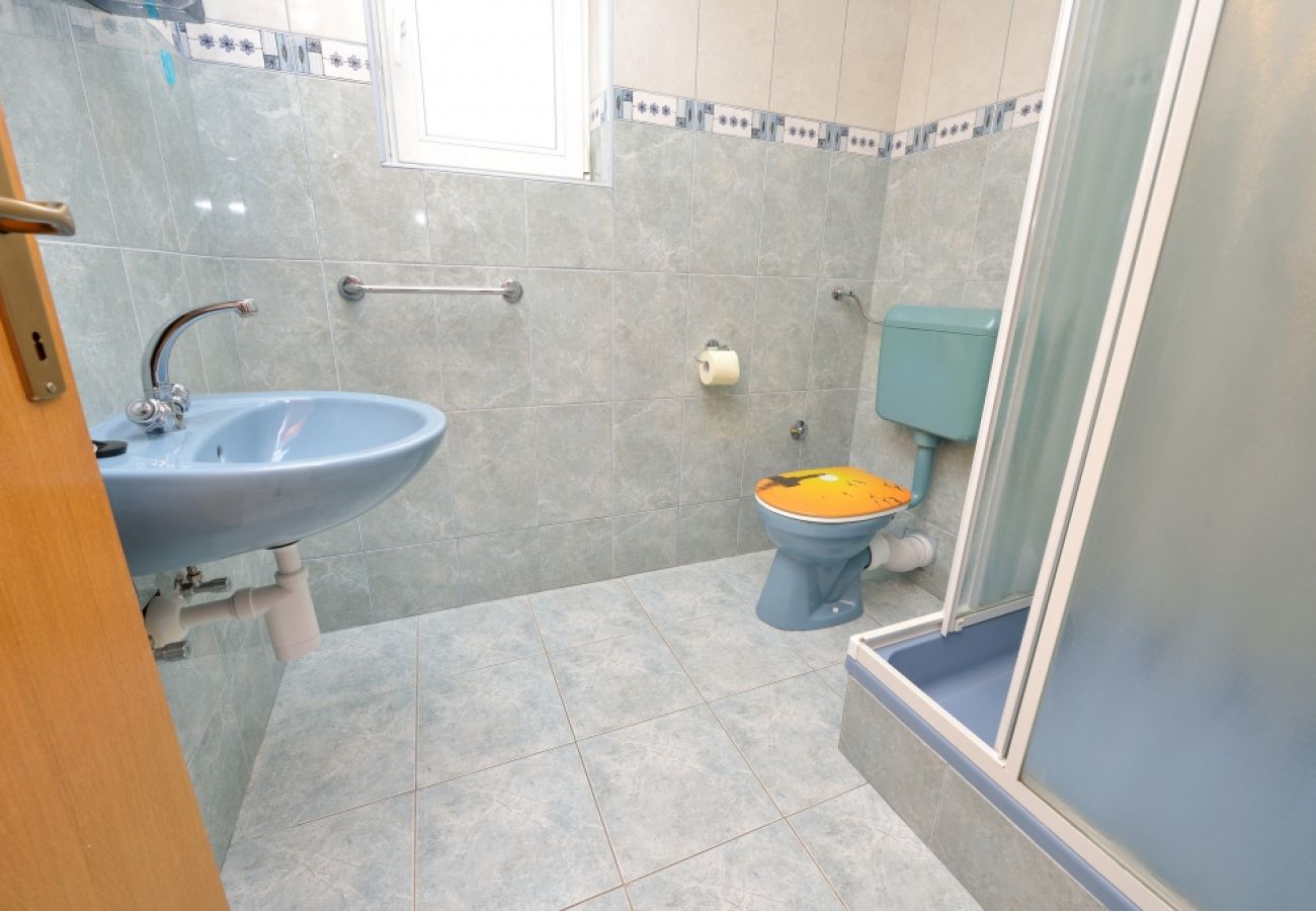 Apartament w Drage - Apartament w Drage z Widok na morze, balkon, Klimatyzacja, WIFI (566-1)