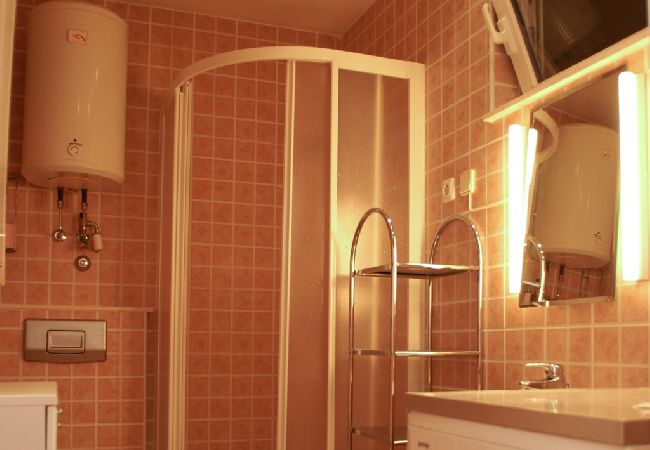 Studio w Hvar - Apartament Studio w Hvar z taras, Klimatyzacja, WIFI, Pralka (221-1) Studio w Hvar - Apartament Studio w Hvar z taras, Klimatyzacja, WIFI, Pralka (221-1)