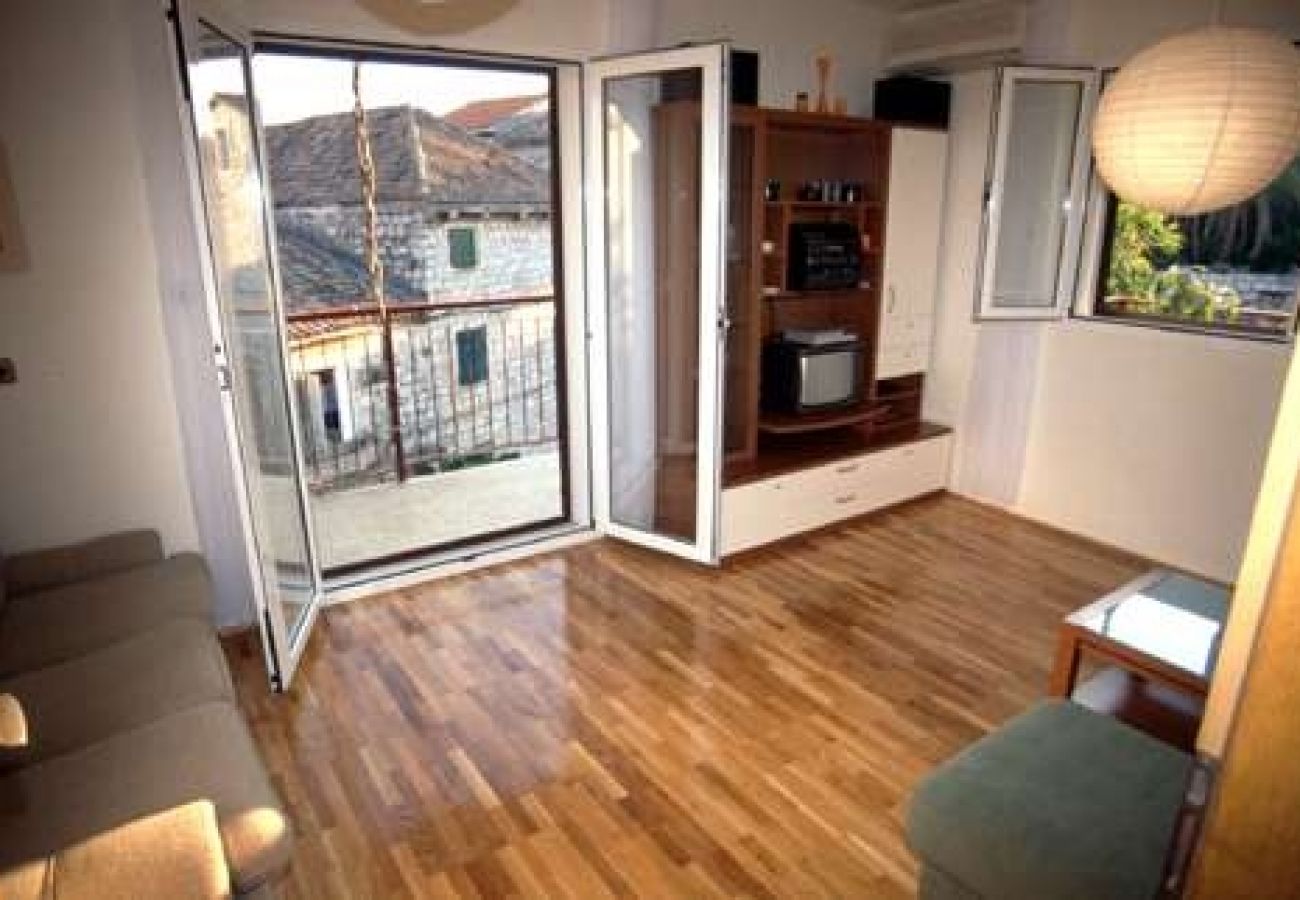 Apartament w Hvar - Apartament w Hvar z balkon, Klimatyzacja, WIFI, Pralka (221-2)